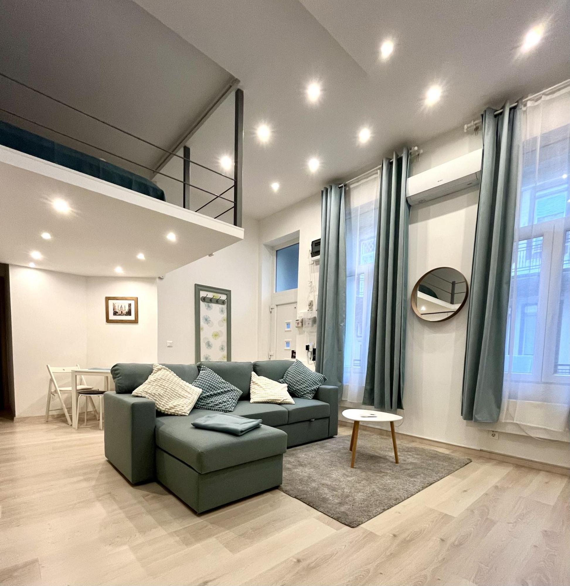 Glam With Gallery Apartamento *